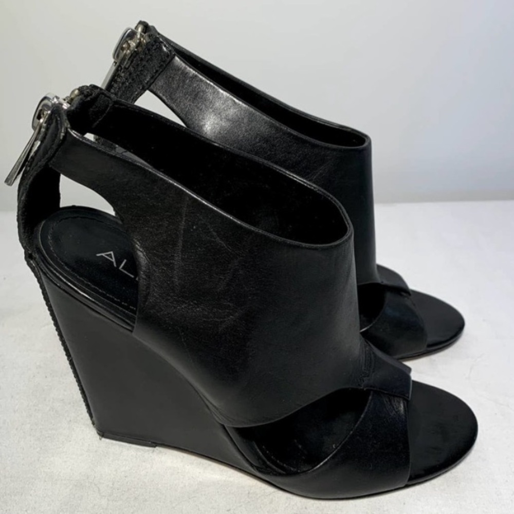 ALDO Black Open Toe Wedge Sandals size 9